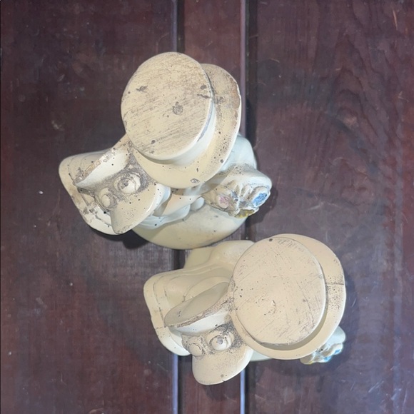 Vintage Cream Bookends with Figurines - Picture 7 of 9